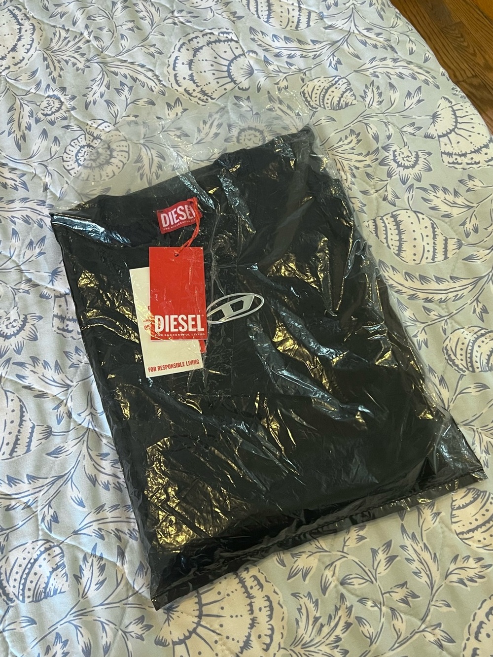[NWT] Diesel Metal Oval D Logo Tank Top Black (Size M)
